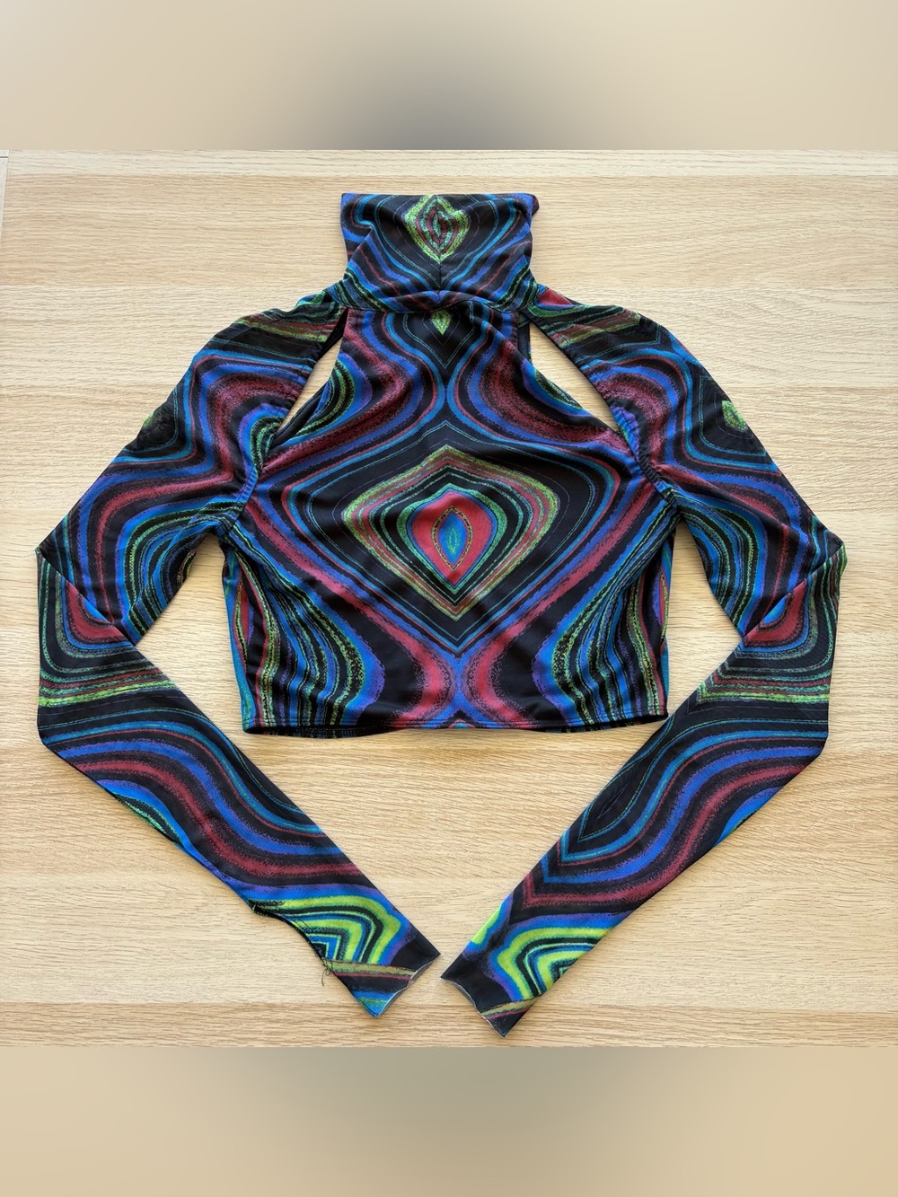 Womens Multicolor AFRM Cutout Long Sleeve Crop Top - Picture 2 of 2
